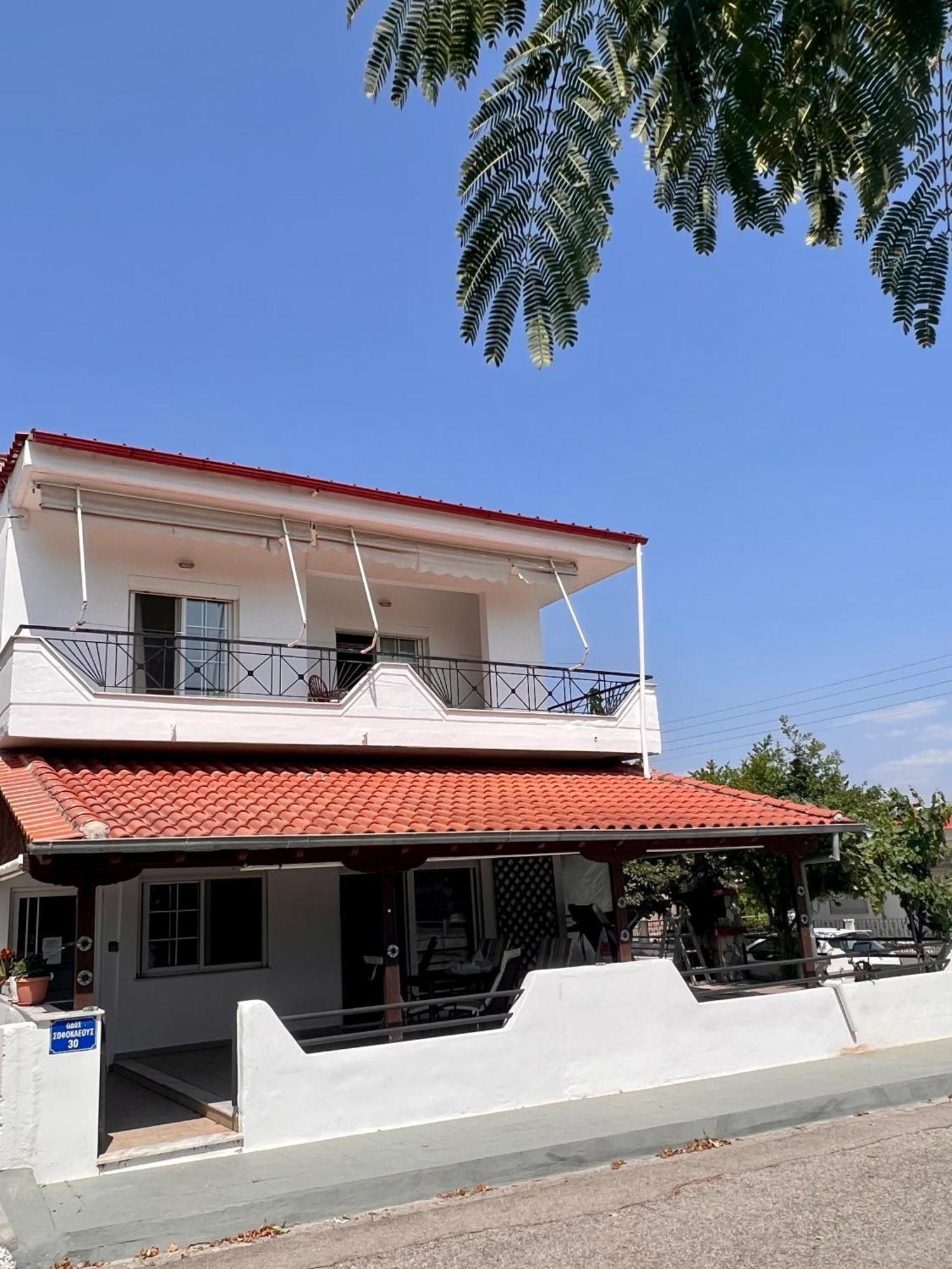 Dimitra House Entire Apartment With Balcony And View Pherrai Exterior foto